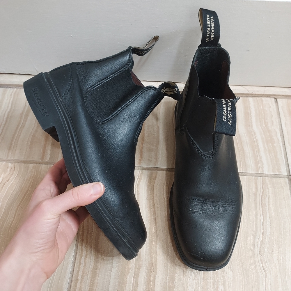 Blundstone Black Chelsea Hiking Boot